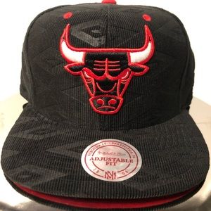 ⚫️🔴Chicago Bulls Aztec Corduroy Strapback